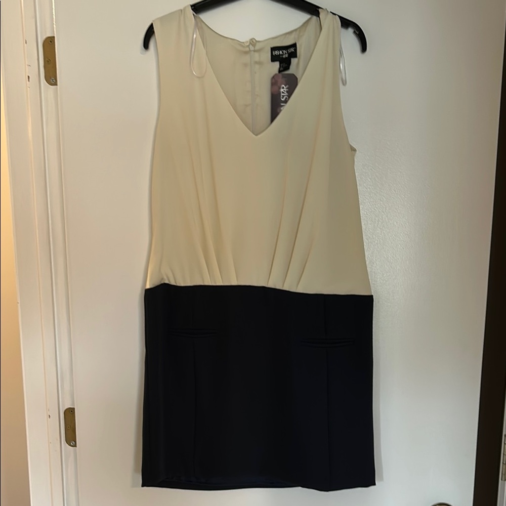 Stylish Sleeveless Two-Tone Dress